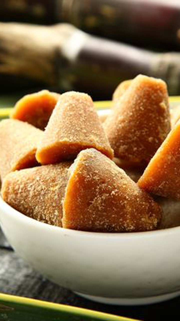 सर्दियों में गुड़ खाने के फायदे