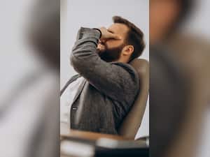 10 Ways Your Body Might Unconsciously Respond To Anxiety When You Are Not Stressed