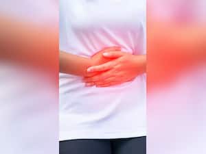 पेट फूलने के कारण, लक्षण और उपाय