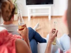 घर पर आए मेहमान को भूलकर भी न पिलाएं ये 2 चीजें! ज्यादा पी ये चीजें तो नहीं बन सकेंगे माता-पिता