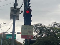 Heart-shaped    Traffic Lights On Display In Bengaluru, QR Codes At Signals To Access Emergency Services