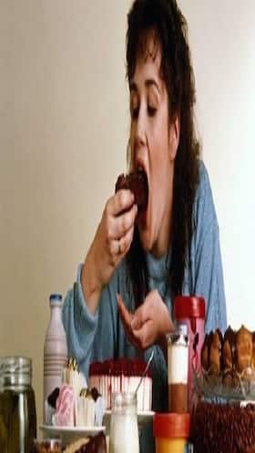 How To Avoid Overeating During This Diwali Season