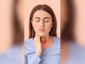 थायराइड की बीमारी क्‍या होती है, जानिए लक्षण