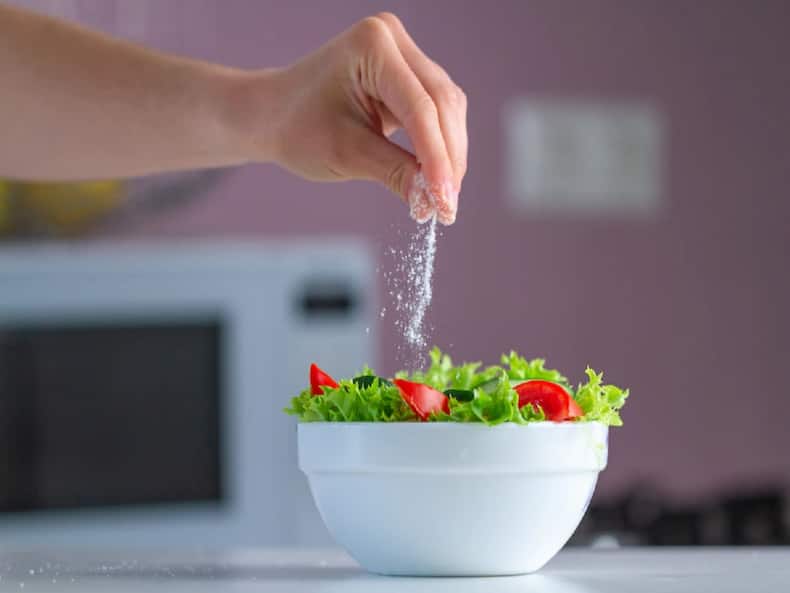 Stop Adding Extra Salt To Your Foods For Your Heart’s Sake