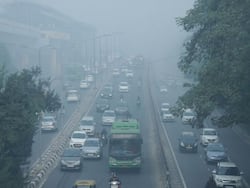 Air Quality Of Delhi-NCR Remains In    Poor    Category, Stage III Of GRAP Not Required At This Stage