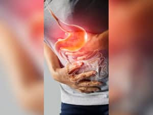 पेट में गैस बनने के 8 कारण