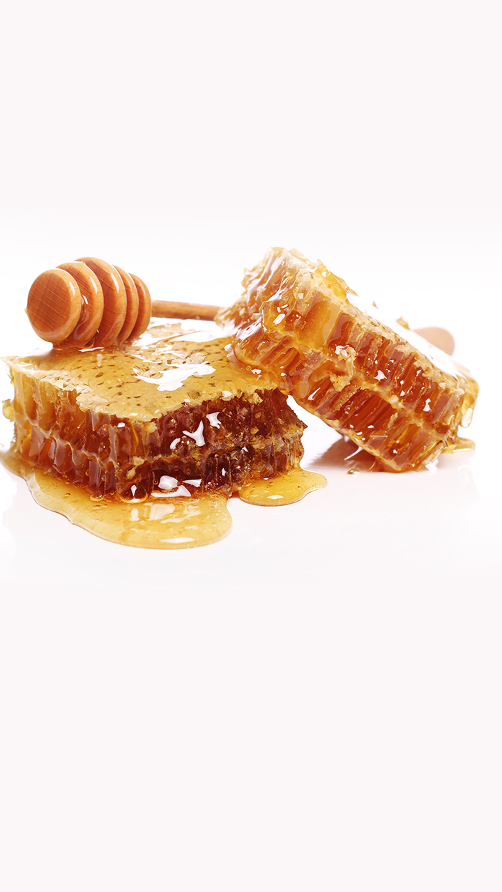 6 Reasons To Replace Sugar With Honey