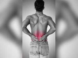 किडनी फेल होने पर शरीर में दिखते हैं ये 8 संकेत