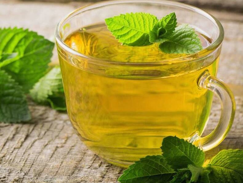 Weight loss के लिए ग्रीन टी में मिलाकर पिएं ये 5 चीजें! चाय की खुशबू बढ़ेगी, कमर और जांघ की चर्बी घटेगी