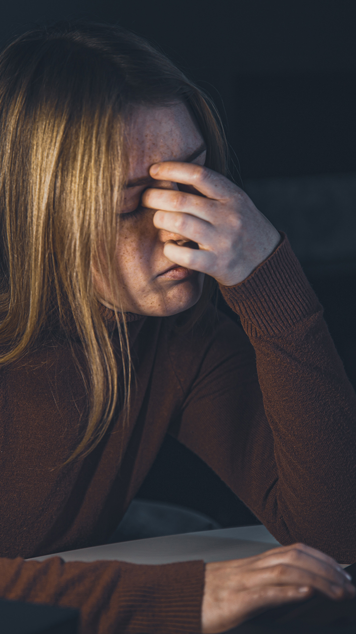 Is Your Body Urging You To Get Some Sleep? Here Are 8 Subtle Symptoms Of Sleep Deprivation