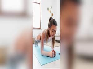 10 Reasons Why Women Should Do Planks Daily