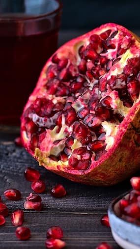 6 Rare Health Benefits Of Pomegranate Peels