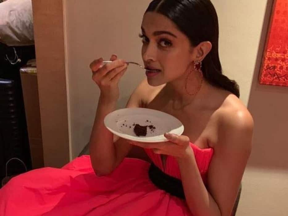 दिन में 6 Meal लेती हैं दीपिका पादुकोण, जानिए क्या है उनकी फेवरेट और चीट मील