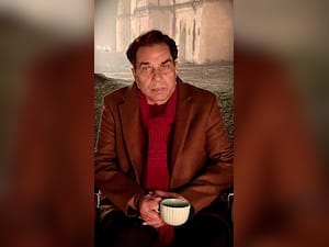 85 साल की उम्र में धर्मेंद्र ऐसे रहते फिट एंड फाइन