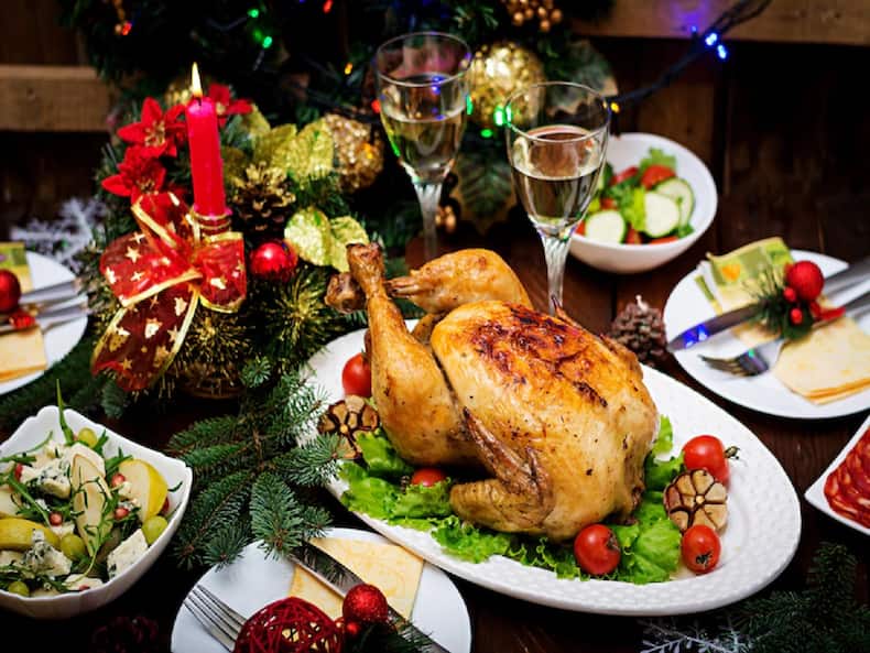 Throwing A Christmas Party At Home? Tips To Prevent Food Poisoning