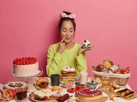 Dangers of Overindulging In Sweets During Christmas And New Year Celebrations