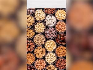 इम्यूनिटी बूस्ट करने वाले 8 ड्राईफ्रूट्स