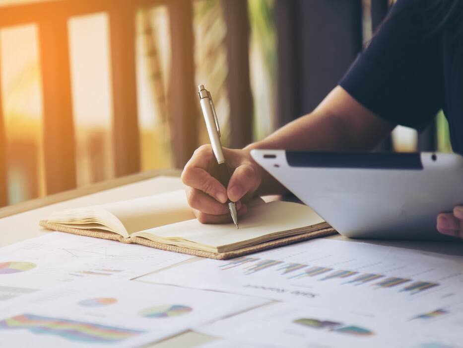 Overwhelmed By Uncertainty? 6 Tips To Help You Get Through It