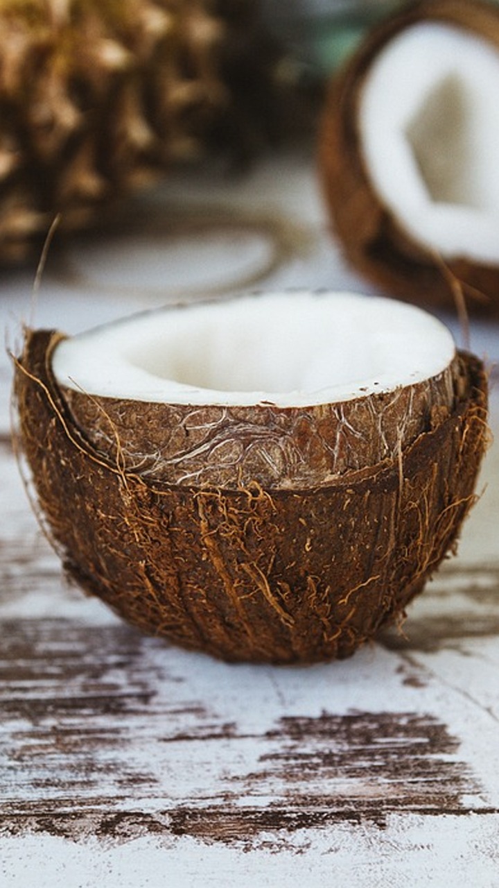 नारियल तेल लगाने के गजब फायदे