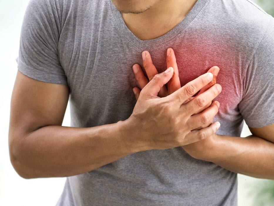 हार्ट अटैक को साइलेंट बनाते हैं ये 4 महसूस होने वाले लक्षण! जानें अटैक से पहले सिर्फ महसूस होने वाले लक्षण