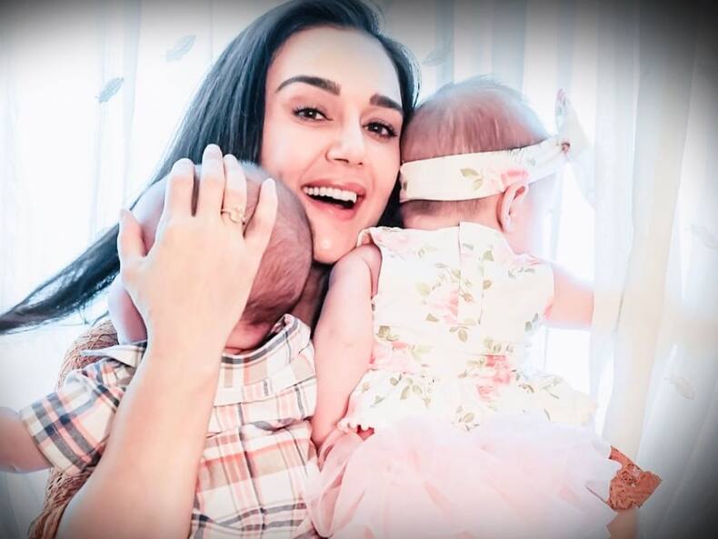 Late Pregnancy: 46 साल में जुडवां बच्चों की मां बनी प्रीति जिंटा, ये एक्ट्रेसेस भी 40 के बाद हुईं प्रेगनेंट
