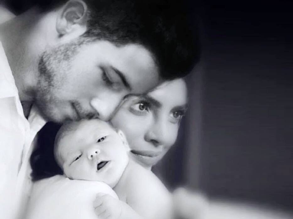 New Parents In Bollywood: साल 2022 में इन सेलेब्स के घर गूंजी किलकारी,ये कपल्स बने मम्मी-पापा