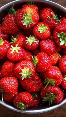 5 Healthy Ways To Incorporate Strawberries