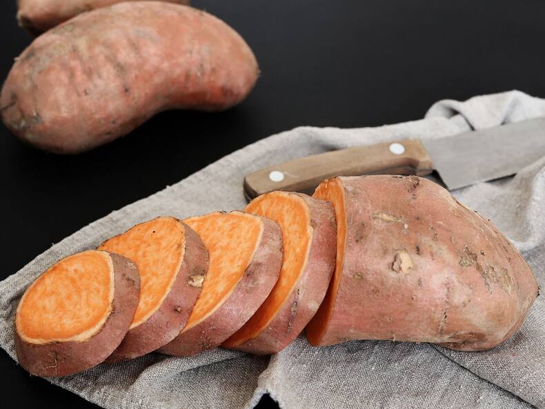 Diabetes Diet: डायबिटीज पेशेंट सर्दियों में जरूर खाएं ये 5 सब्जियां, आसानी से कंट्रोल होगा शुगर