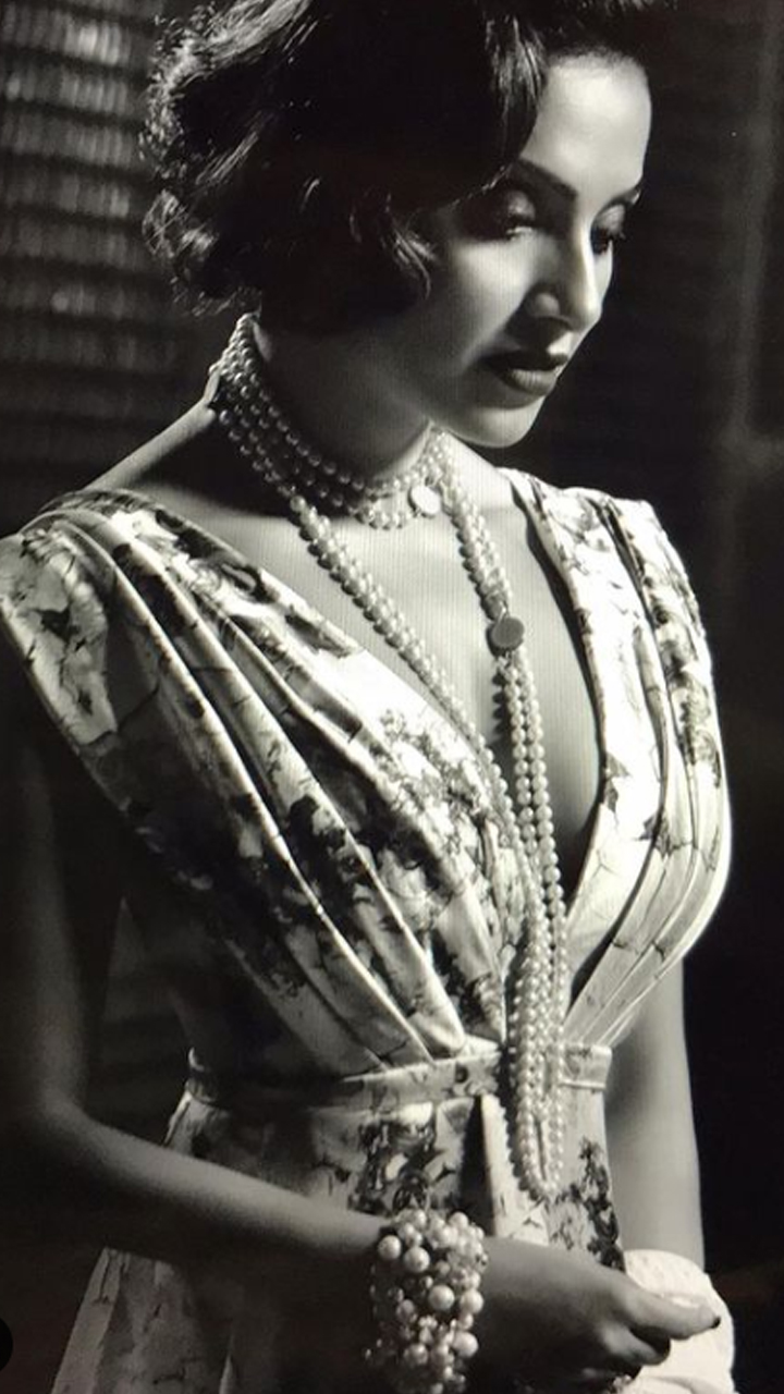 Bipasha Basu's Birthday: 3 Secrets Behind Her Ageless Beauty
