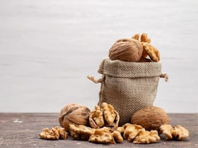 Soaked Walnuts: सर्दियों में सुबह खाली पेट खाएं भीगे हुए अखरोट, मिलेंगे ये 5 जबरदस्त फायदे Soaked Walnuts: सर्दियों में सुबह खाली पेट खाएं भीगे हुए अखरोट, मिलेंगे ये 5 जबरदस्त फायदे