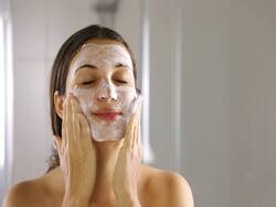 How Many Times Do You Wash Your Face In A Day? Face Wash Guide By Dr Rashmi Shettyra