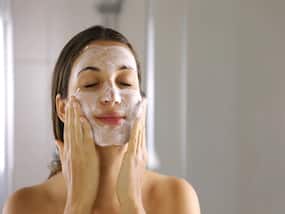 How Many Times Do You Wash Your Face In A Day? Face Wash Guide By Dr Rashmi Shettyra