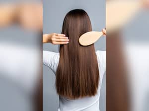 बालों में जान डाले ये 8 जड़ी-बूटियां