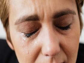 Does Your Pain Worsen During Night? Studies Show Why It Might Happen Does Your Pain Worsen During Night? Studies Show Why It Might Happen