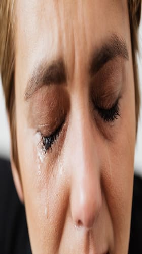 Hidden Signs Often Missed In Someone With Depression Hidden Signs Often Missed In Someone With Depression