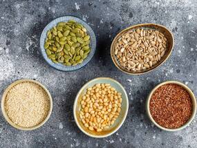 PCOS Diet: अलसी से लेकर तिल तक, पीसीओएस में फायदेमंद हैं ये 4 बीज