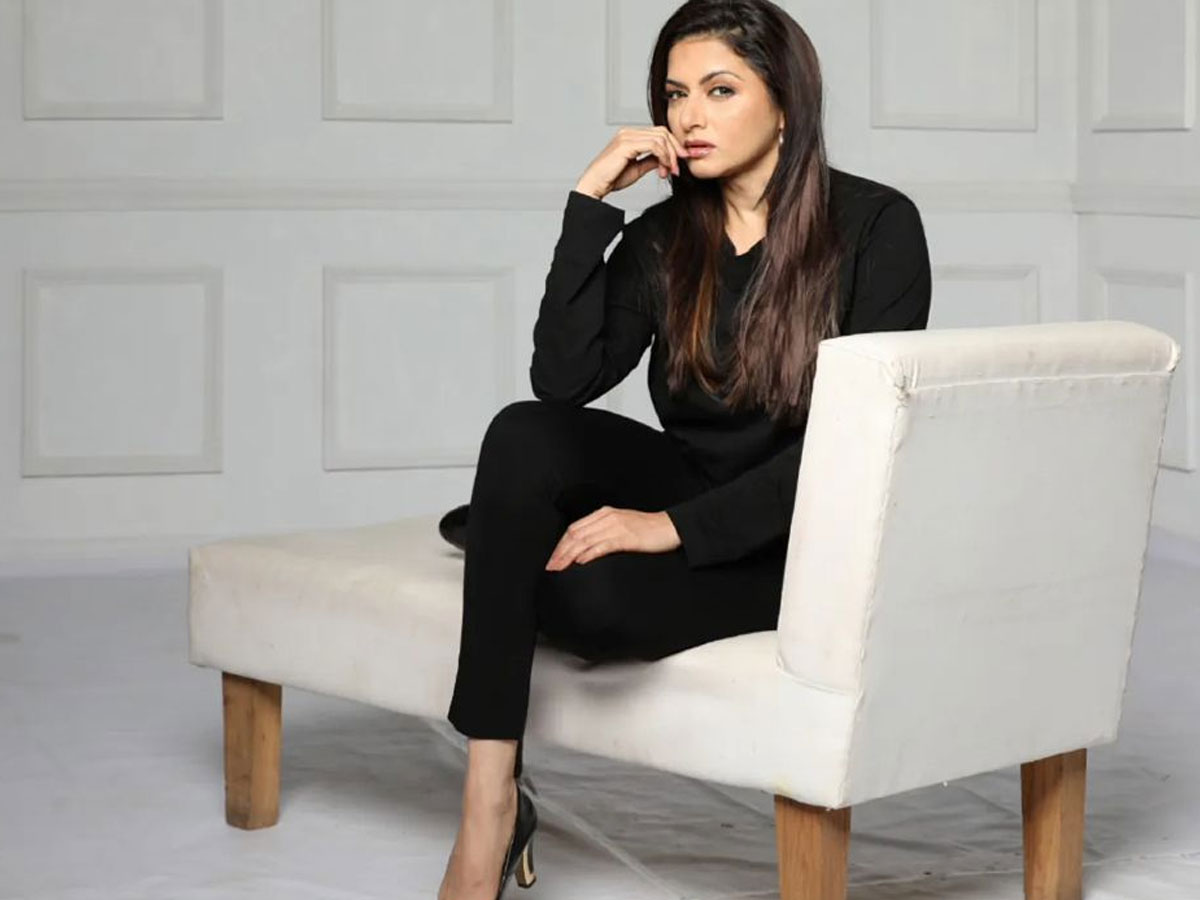 Bhagyasree Dasani Fitness: Workouts She Does To Get Rid Of Stiffness