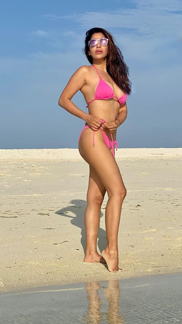 Sophie Choudry's Birthday: What Keeps The British Singer Fit At 41?