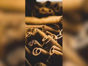 दालचीनी (Cinnamon) के 8 फायदे