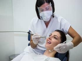 Dental Health: Top 5 Ways You Can Whiten Your Teeth At Home