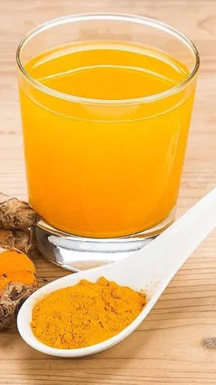 Turmeric Water Benefits In Hindi हल्दी वाला पानी पीने के 7 बेहतरीन फायदे