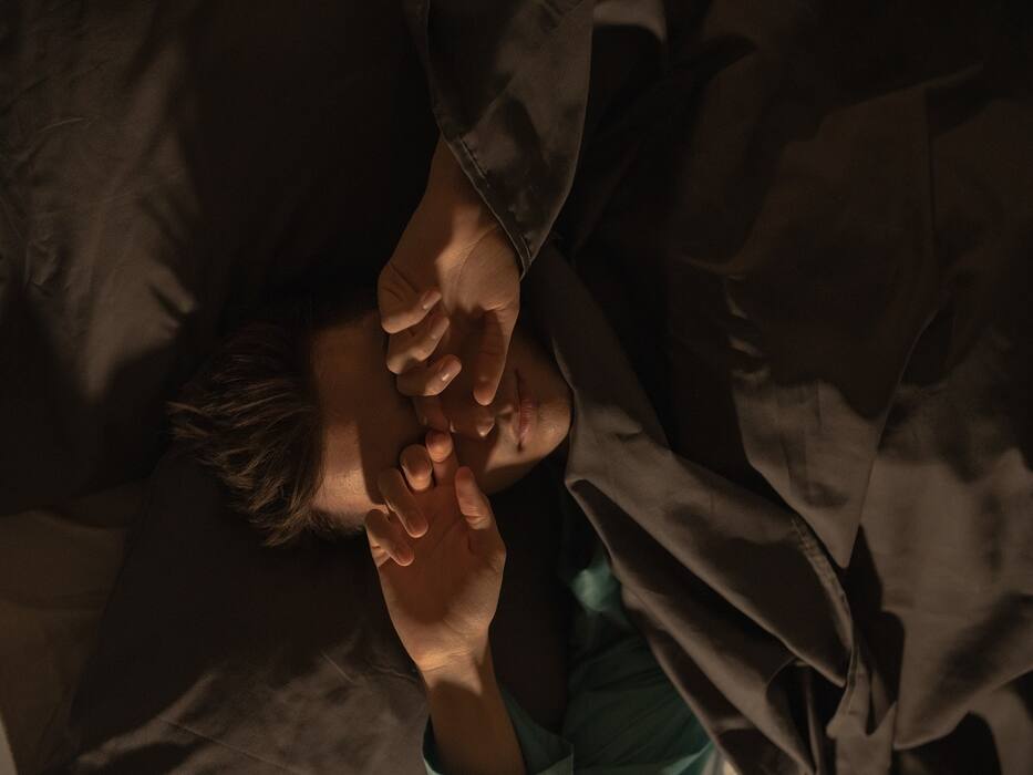 5 Reasons You Might Be Waking Up In The Middle Of Night