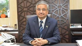 पूर्व AIIMS प्रमुख रणदीप गुलेरिया ने दी कोविड जैसी एहतियात बरतने की सलाह, हैंड हाइजिन और मास्क पहनने को बताया जरूरी
