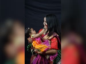 नवरात्रि में घर आ रही है 'लक्ष्मी' तो बिटिया को दें देवी दुर्गा से जुड़े ये 7 नाम