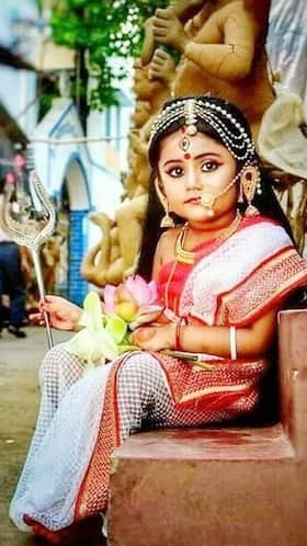 बेटियों को दें देवी दुर्गा से जुड़े ये 9 नाम, बेटियां होंगी सशक्त बेटियों को दें देवी दुर्गा से जुड़े ये 9 नाम, बेटियां होंगी सशक्त