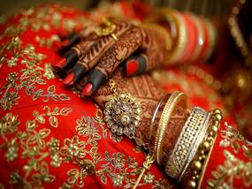 Cosmetic Injury: Karnataka Bride To Be In ICU After Having A Bridal Makeup