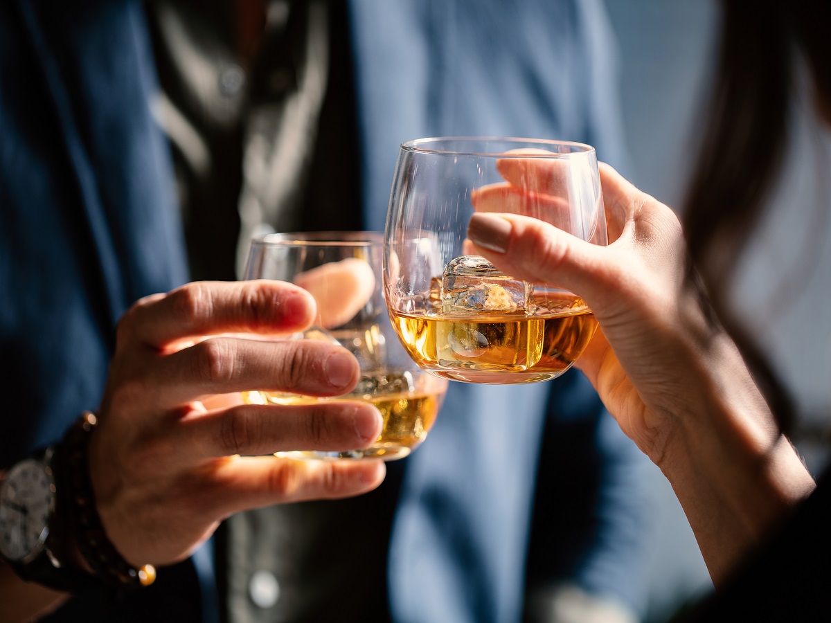 Alcohol Detoxification: 7 Steps You Can Take At Home