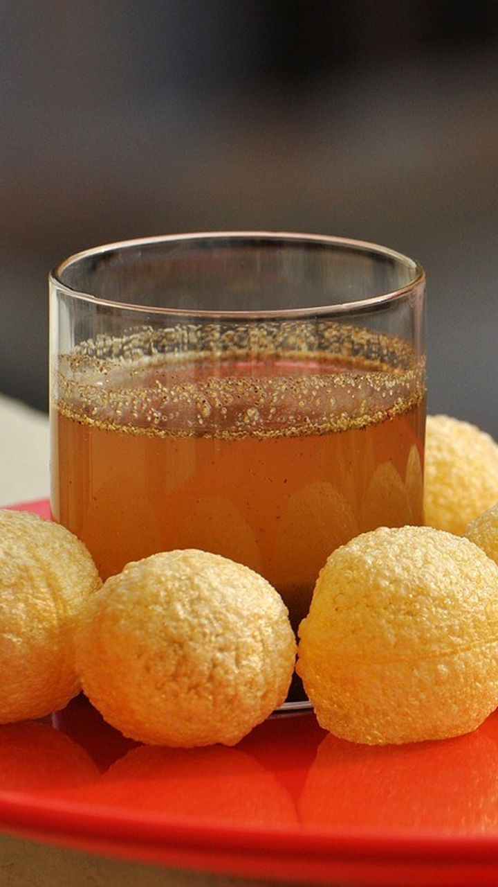 Holi 2023: 6 Low-Calorie Snacks You Can Indulge In