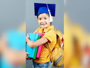 पहली बार स्कूल जा रहे बच्चों को सिखाएं ये 8 अच्छी बातें
