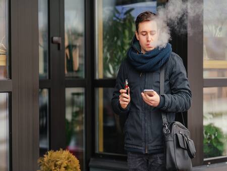 E-Cigarettes Can Cause Lung Inflammation Worse Than Smoking Tobacco, Study  | TheHealthSite.com Photo Gallery